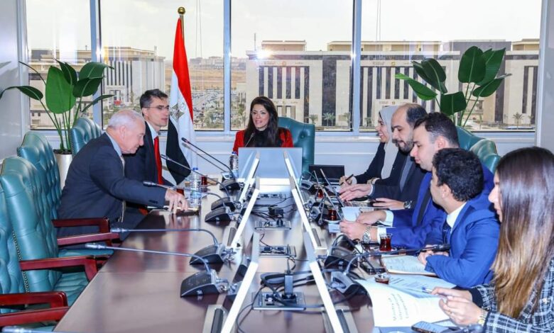 الدكتورة رانيا المشاط تلتقي المدير الإقليمي للبنك الدولي 1 FB IMG 1705342803718
