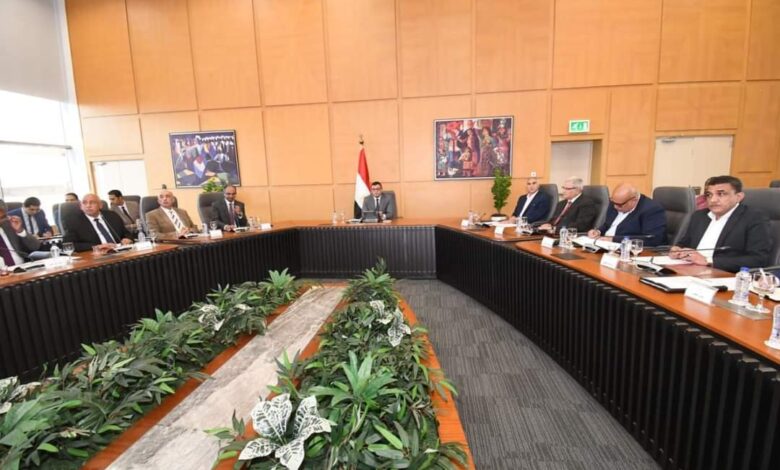 الشربيني خلال الإجتماع