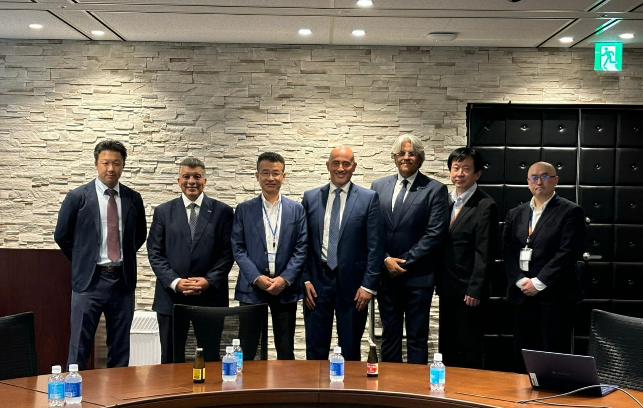 البنك التجاري الدولي-مصر "CIB" يعلن عن نجاح تخارجه من شركة "مصر أوتسوكا للمستحضرات الطبية" 5 صوره جماعية لممثلي البنك التجاري الدول وشركة مصر أوتسوكا