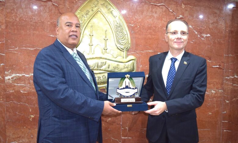 غرفة القاهرة تستقبل السفير البلغاري لبحث سبل جديدة لزيادة العلاقات الاقتصادية الثنائية 1 العشري يستقبل السفير البلغاري