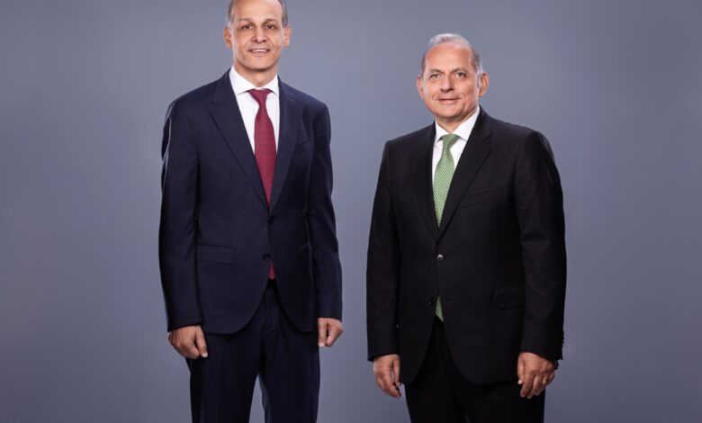 هشام عكاشة الرئيس التنفيذي لبنك مصر وهاني السمرة