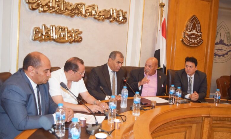 اجتماع موسع لشعبة المخابز مع قيادات تموين القاهرة استعدادًا لتطبيق منظومة «الخصم المباشر» غدا للسبت 1 IMG 20260731 WA0008 1